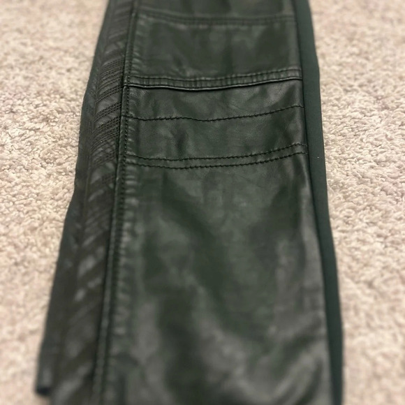 ⭐️Anthropologie Pilcro & Letterpress green faux leather sz 27 - Picture 5 of 7